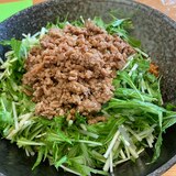 野菜をたっぷり取れるヘルシーまぜそば♪